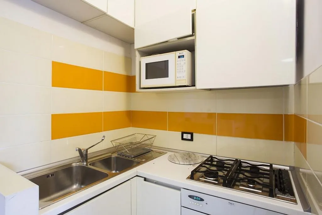 Apartment Montebello Rome
