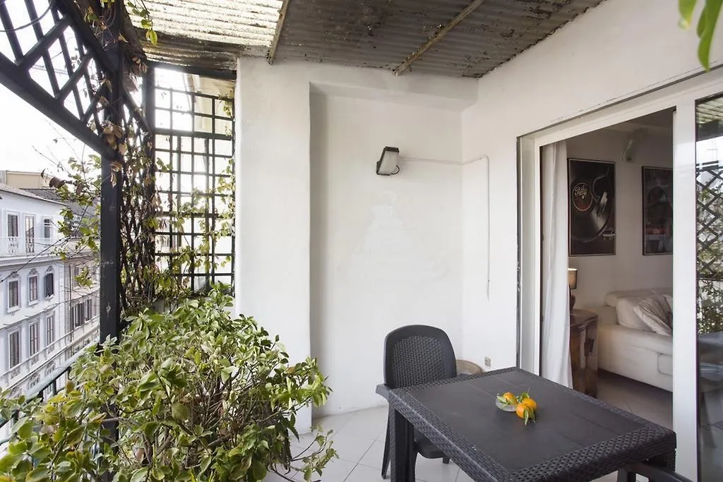 Apartment Montebello Rome