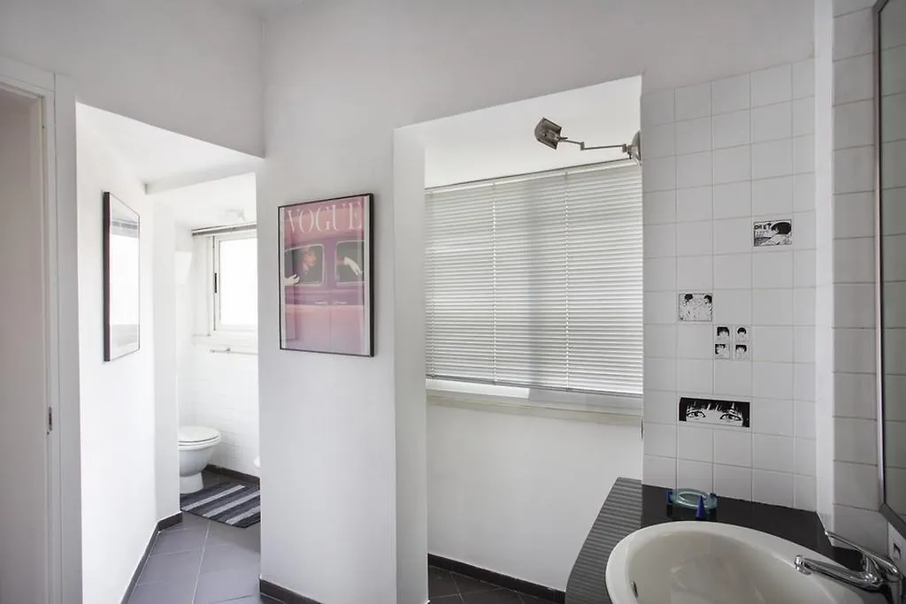 Apartment Montebello Rome