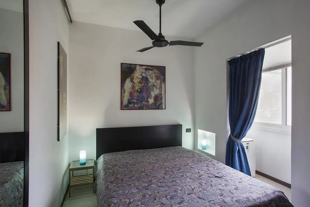 Apartment Montebello Rome